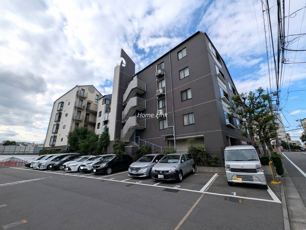 サラータ赤塚　南側からの外観